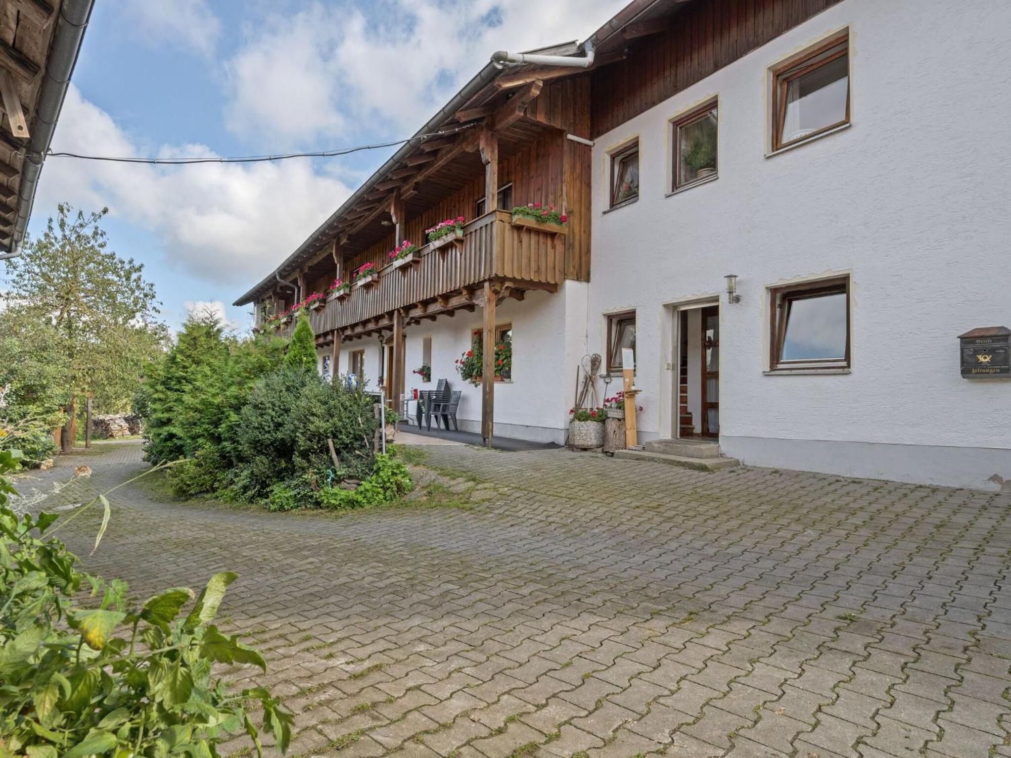 Apartment On A Farm Near The Ski Area Neukirchen beim Heiligen Blut Bagian luar foto